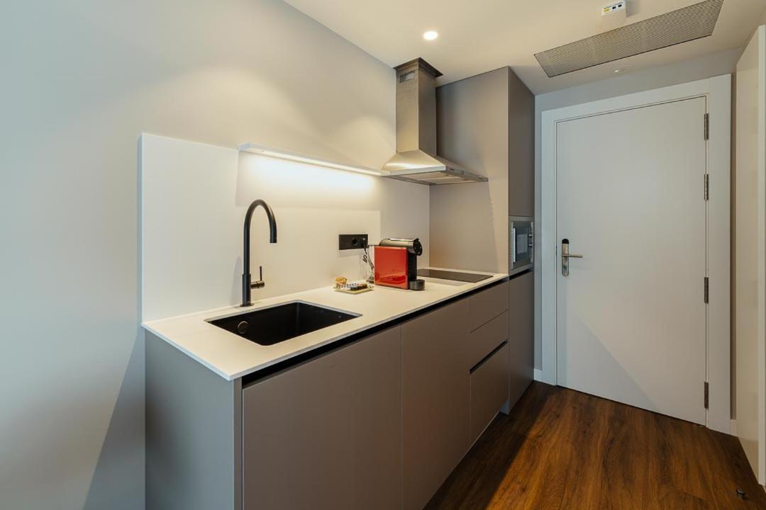 Apartamentos 2H Living เลออน ภายนอก รูปภาพ